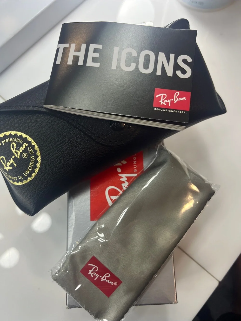Ray ban polarized sunglasses (unisex )